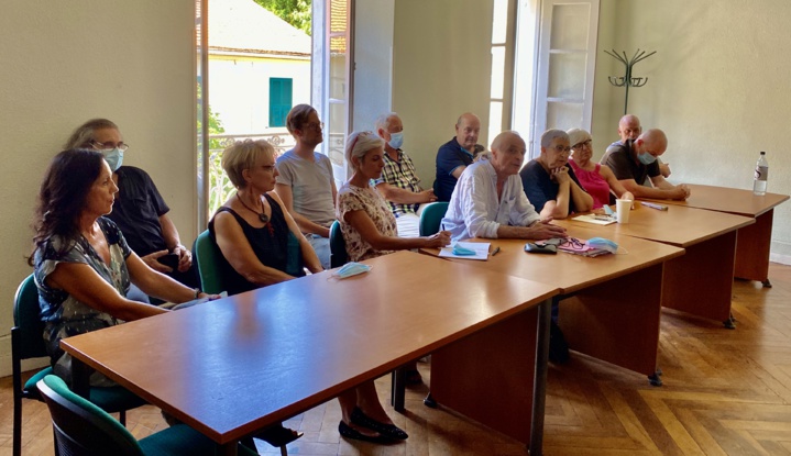 Réunion à la Mairie de Venacu