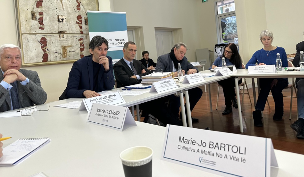 La session sur la Mafia aura lieu fin février à l'Assemblée de Corse . La session sur la Mafia aura lieu fin février à l'Assemblée de Corse .