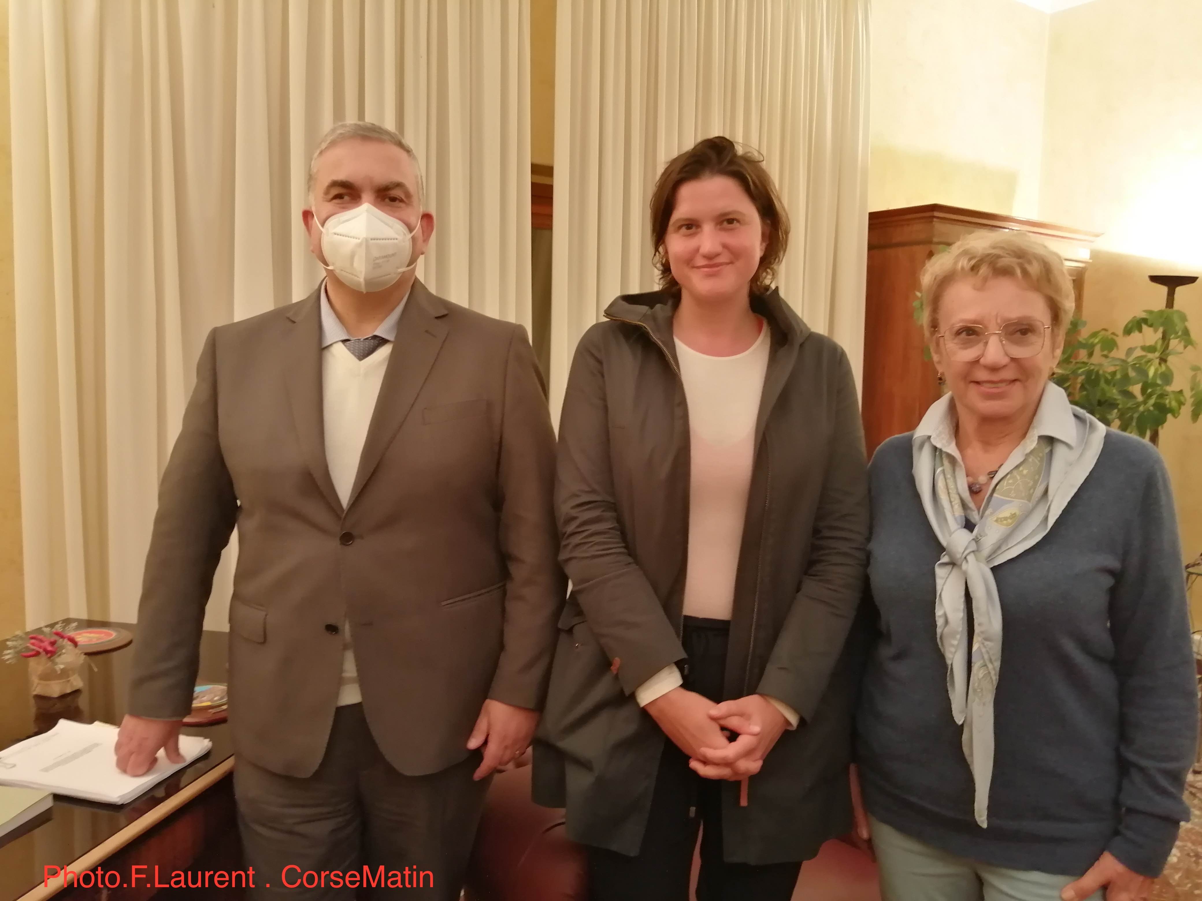 Josette Dall'ava Santucci aux côtés du Président du Tribunal de Palerme et de la Présidente d'Anticor. Photo F. Laurent CorseMatin