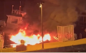 Un zodiac de la société Nave Va  entièrement détruit par le feu à Aiacciu